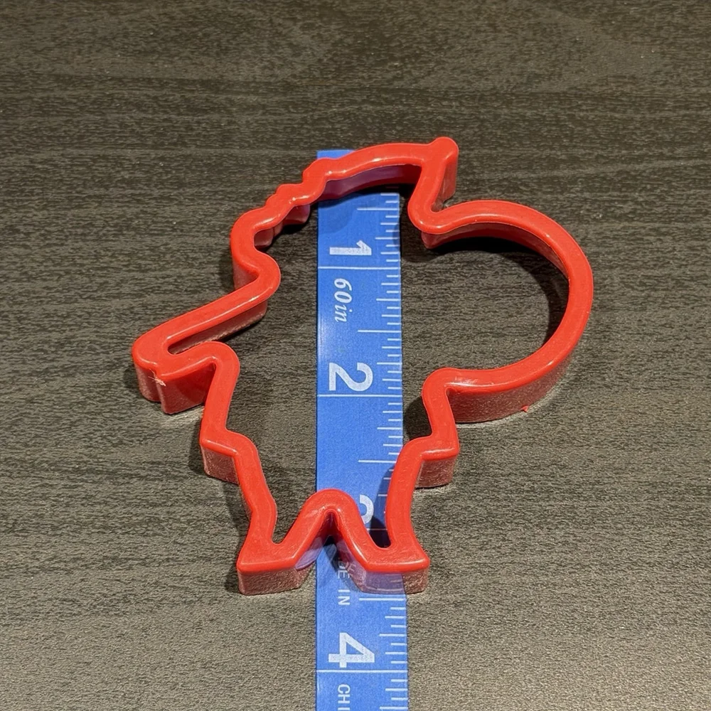 Plastic Christmas Cookie Cutter Lot of 6 Red Tree Star Angel‎ Santa Bell Flake